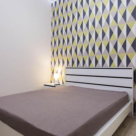 Modern Apartments In The Centre - Kuznechna Str. 26/4 Kharkov Ngoại thất bức ảnh