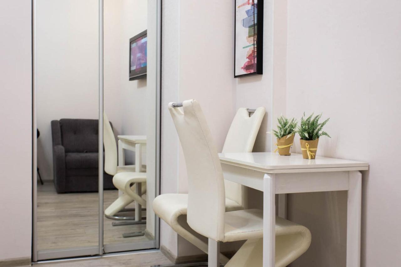 Modern Apartments In The Centre - Kuznechna Str. 26/4 Kharkov Ngoại thất bức ảnh