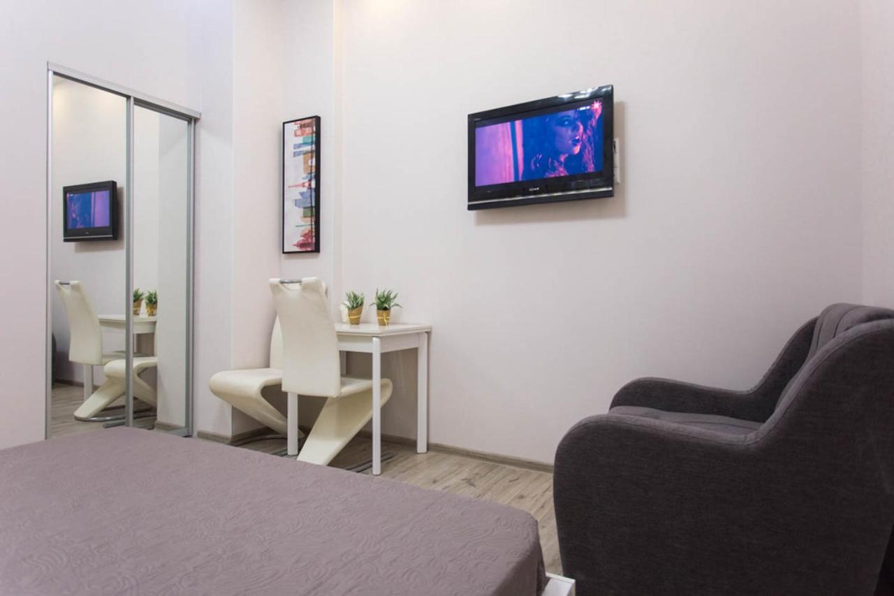 Modern Apartments In The Centre - Kuznechna Str. 26/4 Kharkov Ngoại thất bức ảnh