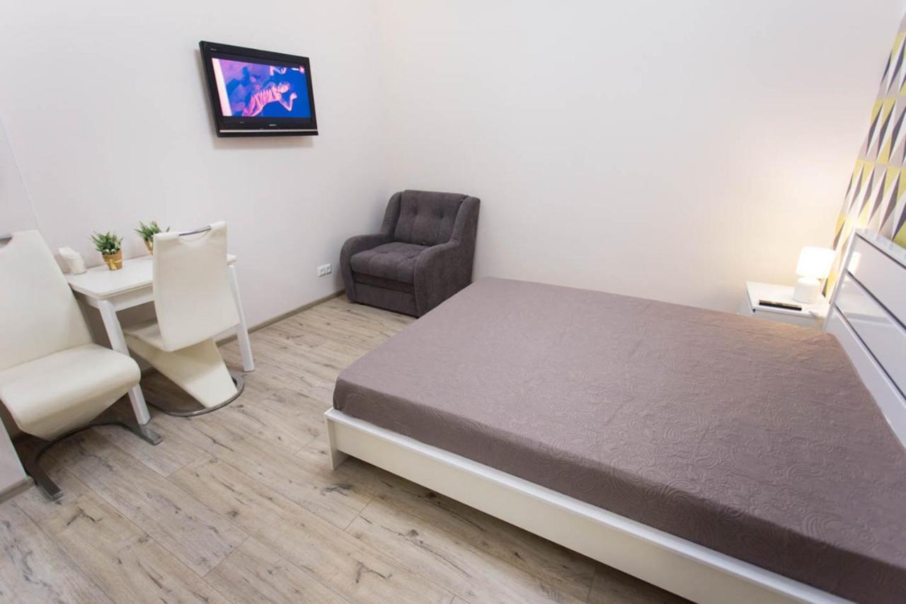 Modern Apartments In The Centre - Kuznechna Str. 26/4 Kharkov Ngoại thất bức ảnh